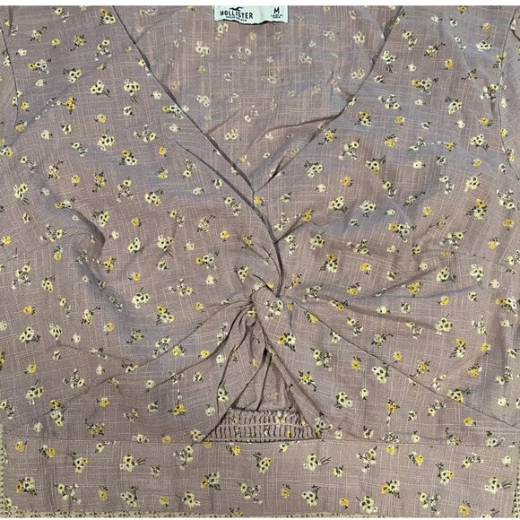 Hollister Keyhole Crop Top - Purple Floral - Size Medium - NWOT - Picture 3 of 7